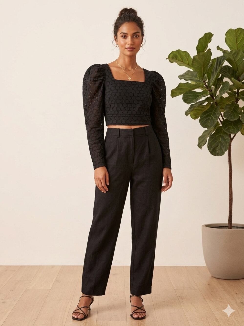 New NWT Olivaceous black eyelet lace long sleeve crop top blouse sz medium